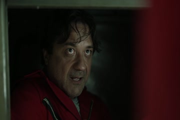 Money Heist S2 Episode 4 thumb 